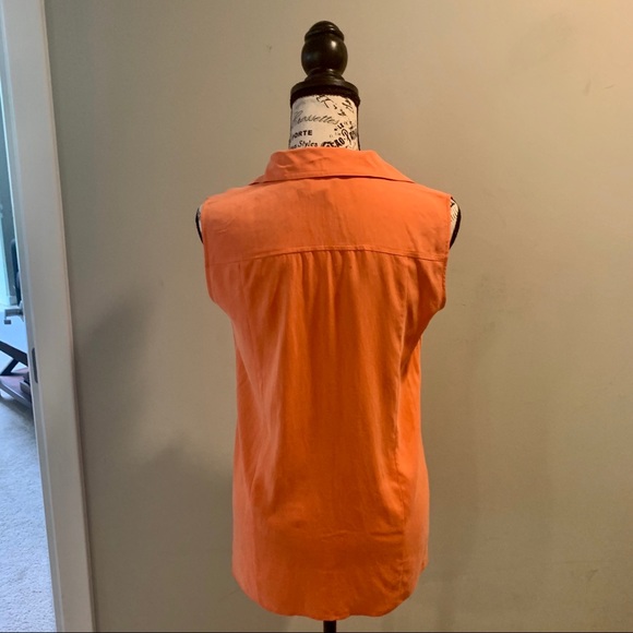 100% Silk Orange Sleeveless Button Top - Picture 2 of 4
